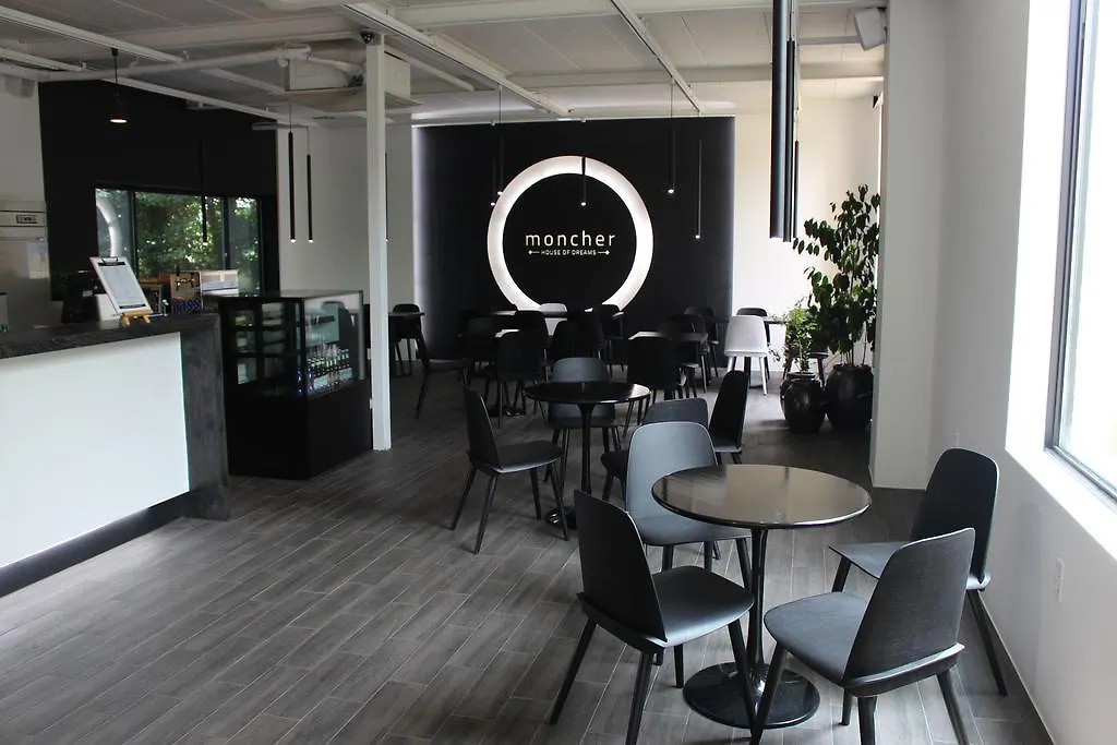 Hallasan Moncher Guesthouse Jeju 2*,  South Korea